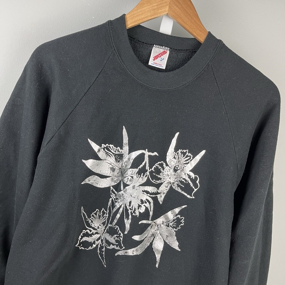 Vtg 90s JERZEES Crewneck Raglan Sweatshirt Size L Black Metallic Silver Flowers